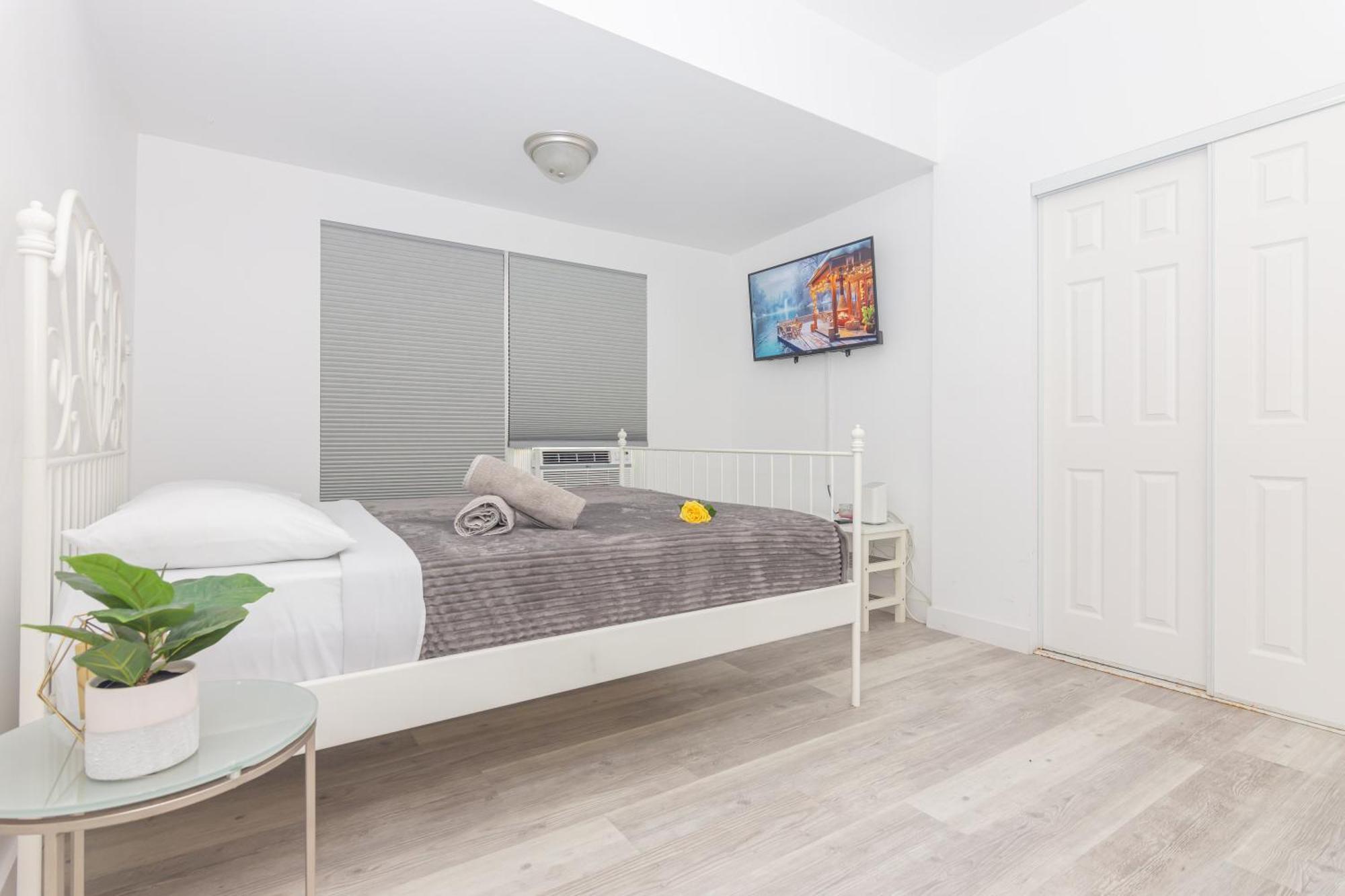 1 Bedroom Apartment - Midtown Майами Экстерьер фото